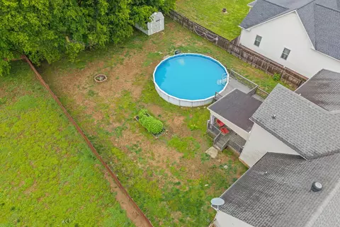 1716 Autumn Dr, Clarksville, TN 37042