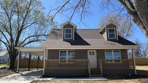 644 13th St, Cleveland, TN 37311