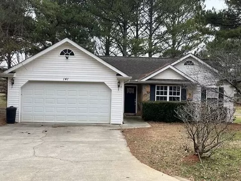 141 Burgess Dr, Benton, TN 37307