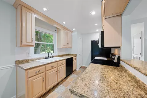 Kitchen - 113 Brookview Ct, Springfield, TN 37172 photo 1 of 4