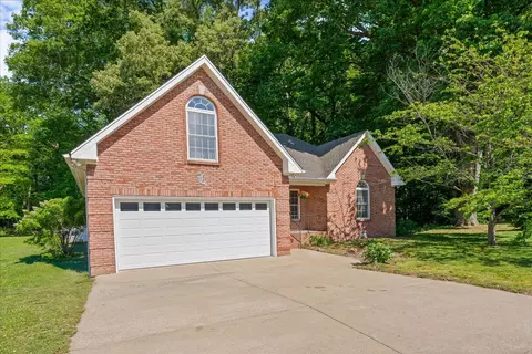 Exterior - 113 Brookview Ct, Springfield, TN 37172 photo 2 of 12