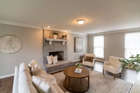 522 W Point Dr, Clarksville, TN 37043