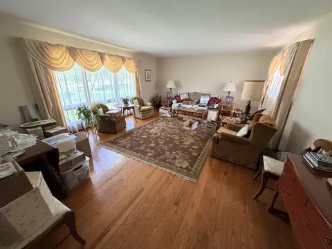 Living - 207 Mary Sharp Dr, Decherd, TN 37324 photo 1 of 2