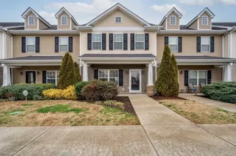 2451 New Holland Cir, Murfreesboro, TN 37128