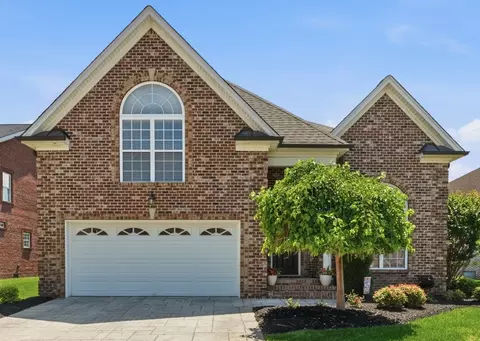 1145 Isaac Franklin Dr, Gallatin, TN 37066