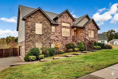 410 River Heights Dr, Clarksville, TN 37040
