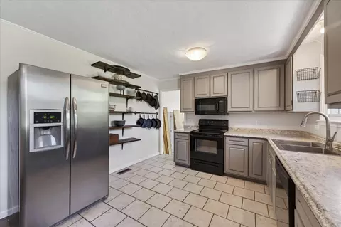 2706 W Copeland Ct, Clarksville, TN 37042