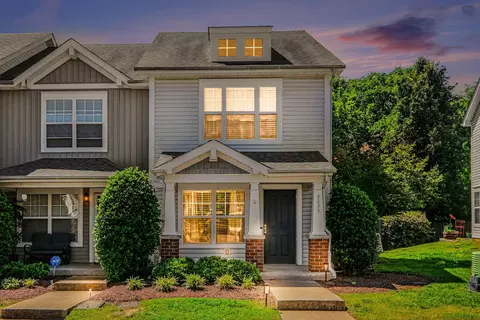3035 Harpeth Springs Dr, Nashville, TN 37221