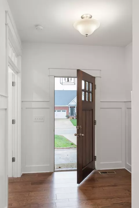 Entry Way - 1226 Cotillion Dr, Murfreesboro, TN 37128 photo 4 of 4