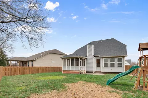 Exterior - 1226 Cotillion Dr, Murfreesboro, TN 37128 photo 4 of 5