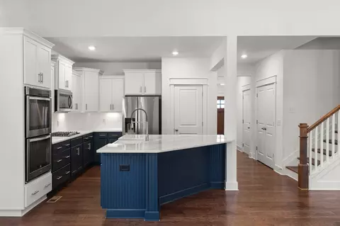 Entry Way - 1226 Cotillion Dr, Murfreesboro, TN 37128 photo 1 of 4