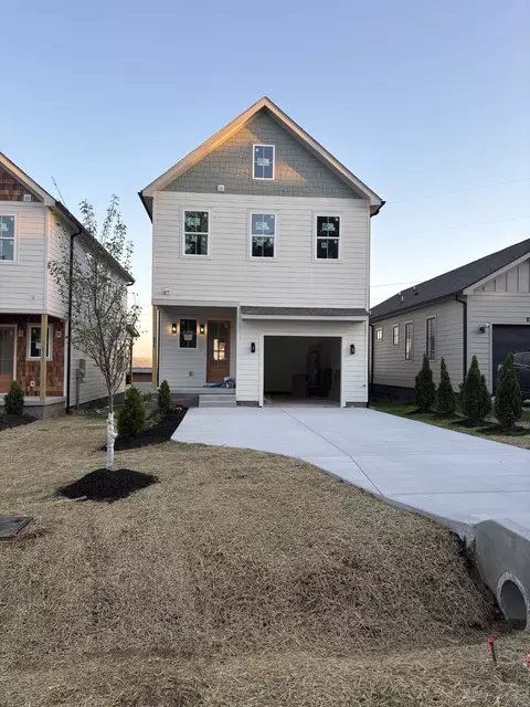 635 Clairidge Dr, Nashville, TN 37214