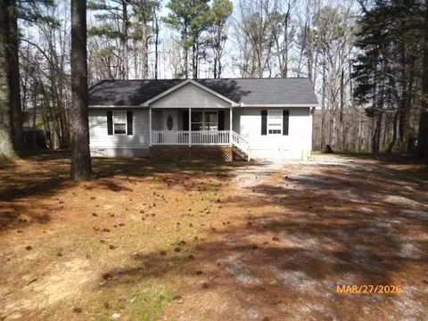 205 Windy Park Dr, Mcewen, TN 37101