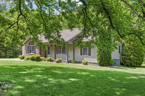 2524 Distillery Rd, Greenbrier, TN 37073