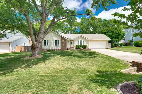 Exterior - 308 Stonegate Dr, Franklin, TN 37064 photo 3 of 19