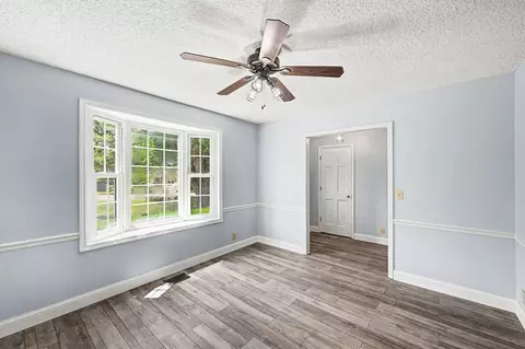 Living - 308 Stonegate Dr, Franklin, TN 37064 photo 9 of 12