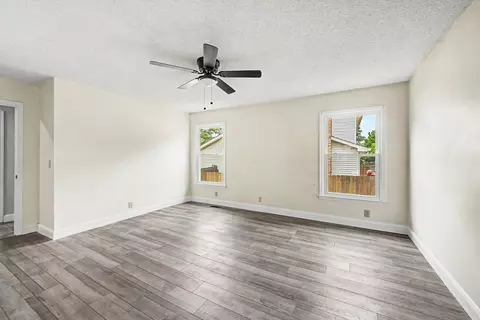 Living - 308 Stonegate Dr, Franklin, TN 37064 photo 12 of 12