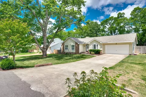 Exterior - 308 Stonegate Dr, Franklin, TN 37064 photo 4 of 19