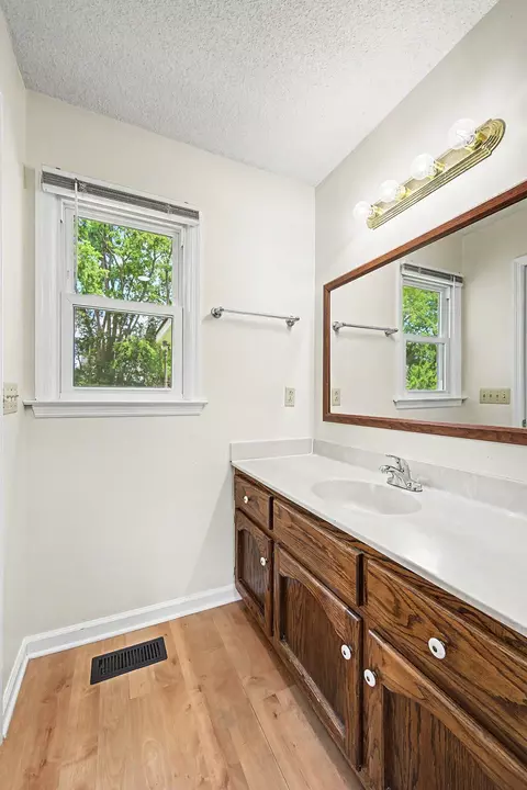 Bath - 308 Stonegate Dr, Franklin, TN 37064 photo 4 of 5