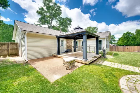 Exterior - 308 Stonegate Dr, Franklin, TN 37064 photo 7 of 19