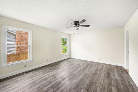 Living - 308 Stonegate Dr, Franklin, TN 37064 photo 11 of 12