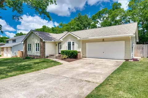 Exterior - 308 Stonegate Dr, Franklin, TN 37064 photo 5 of 19