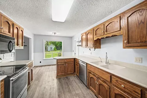 Kitchen - 308 Stonegate Dr, Franklin, TN 37064 photo 7 of 8