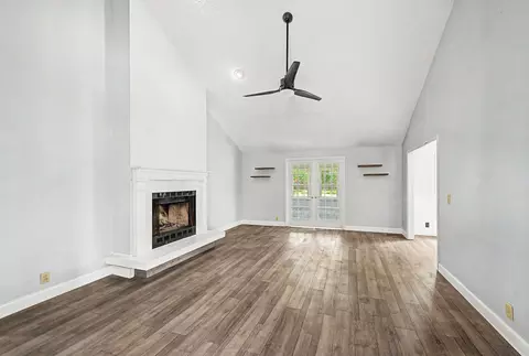 Living - 308 Stonegate Dr, Franklin, TN 37064 photo 1 of 12