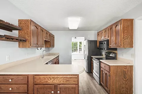 Kitchen - 308 Stonegate Dr, Franklin, TN 37064 photo 3 of 8