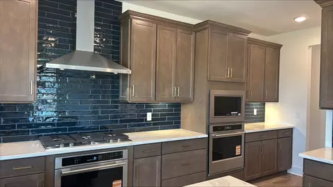900 Bur Oak Rd, Lebanon, TN 37090