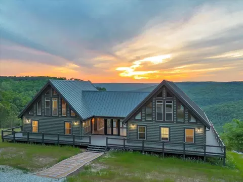 315 Morris Point Ln, South Pittsburg, TN 37380