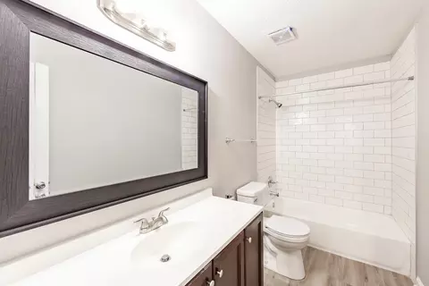 Bath - 40 Carolane Dr, Jackson, TN 38305 photo 1 of 1