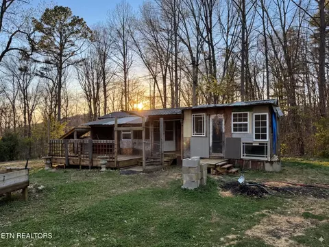 849 Camp Austin Rd, Oakdale, TN 37829
