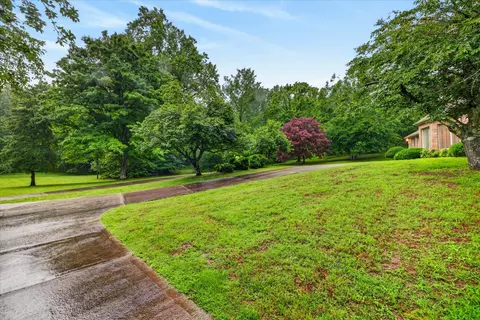 Exterior - 216 Patrick Dr, Dover, TN 37058 photo 6 of 14