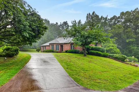 Exterior - 216 Patrick Dr, Dover, TN 37058 photo 10 of 14