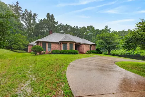 Exterior - 216 Patrick Dr, Dover, TN 37058 photo 9 of 14