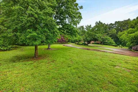 Exterior - 216 Patrick Dr, Dover, TN 37058 photo 8 of 14