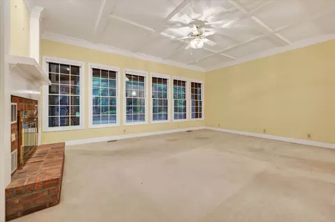 Living - 216 Patrick Dr, Dover, TN 37058 photo 3 of 6