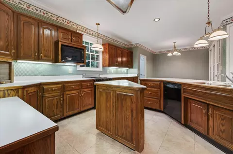 Kitchen - 216 Patrick Dr, Dover, TN 37058 photo 1 of 5