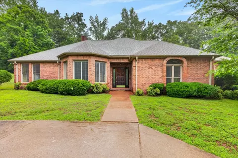 Exterior - 216 Patrick Dr, Dover, TN 37058 photo 2 of 14