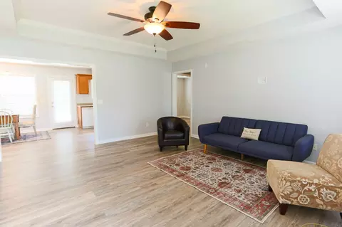Living - 4216 Birch Dr, Murfreesboro, TN 37129 photo 1 of 2