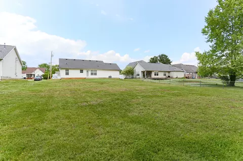 Exterior - 4216 Birch Dr, Murfreesboro, TN 37129 photo 8 of 8