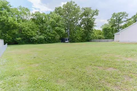 Exterior - 4216 Birch Dr, Murfreesboro, TN 37129 photo 5 of 8