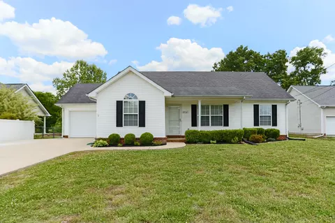 Exterior - 4216 Birch Dr, Murfreesboro, TN 37129 photo 2 of 8