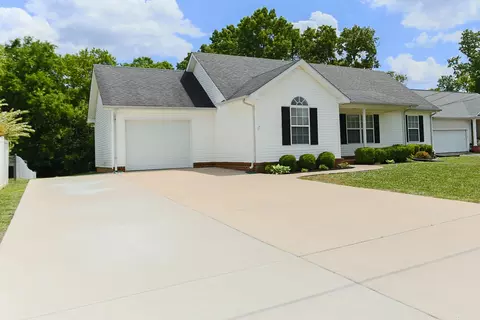 Exterior - 4216 Birch Dr, Murfreesboro, TN 37129 photo 3 of 8