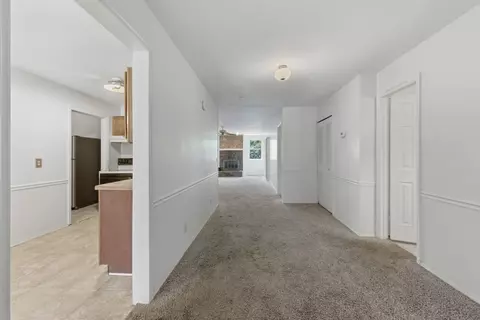 Entry Way - 1440 E Cedar Ln, Madison, TN 37115 photo 2 of 4