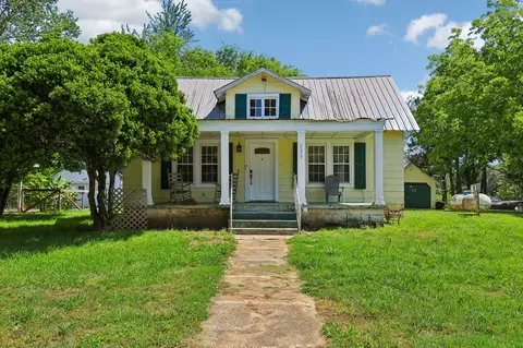 203 Lucas St, Huntland, TN 37345