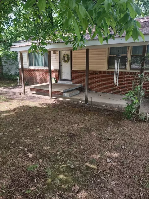 207 Tulsa Ave, Tullahoma, TN 37388