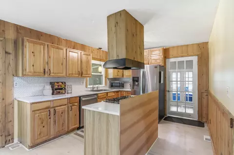 Kitchen - 578 Murrell Rd, Dickson, TN 37055 photo 1 of 3