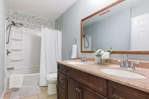Bath - 578 Murrell Rd, Dickson, TN 37055 photo 4 of 4